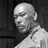 大為 周